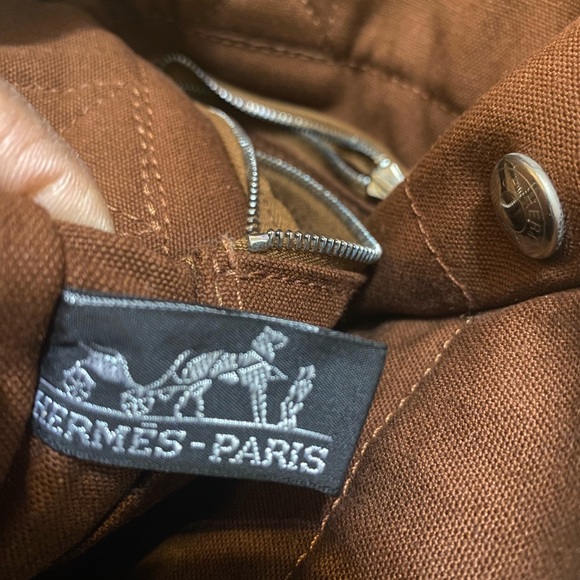 Hermes Small Tote Bag💙 Brown and Navy. One spot on the bag. See all photos - Picture 2 of 9